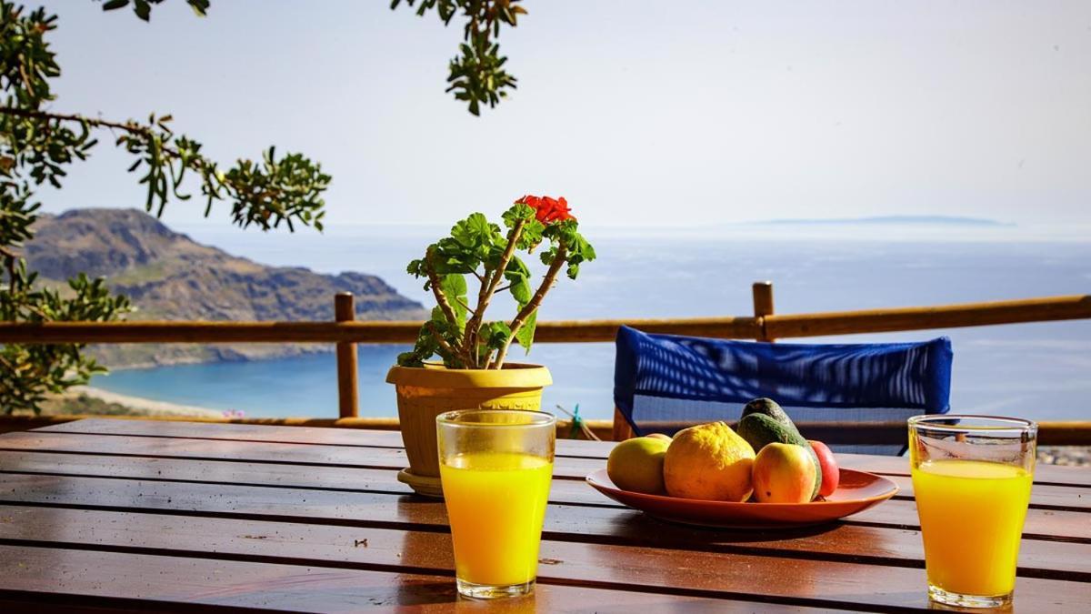 Mirthios-Hill Apartments Плакиас Экстерьер фото