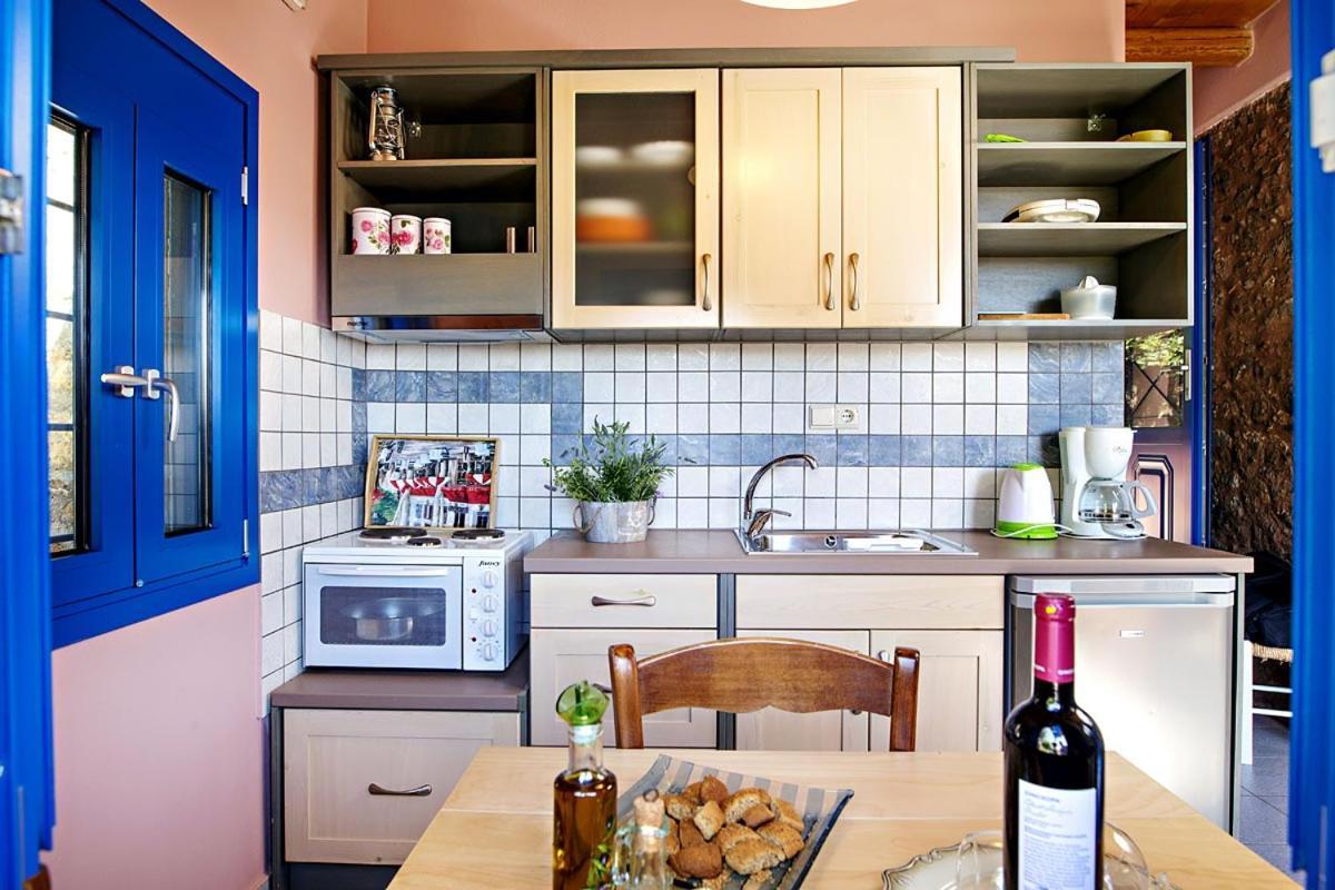 Mirthios-Hill Apartments Плакиас Экстерьер фото