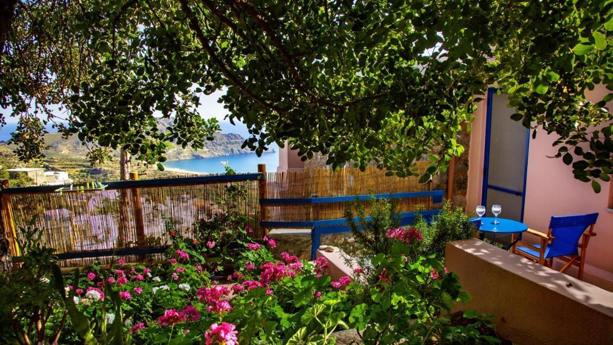 Mirthios-Hill Apartments Плакиас Экстерьер фото